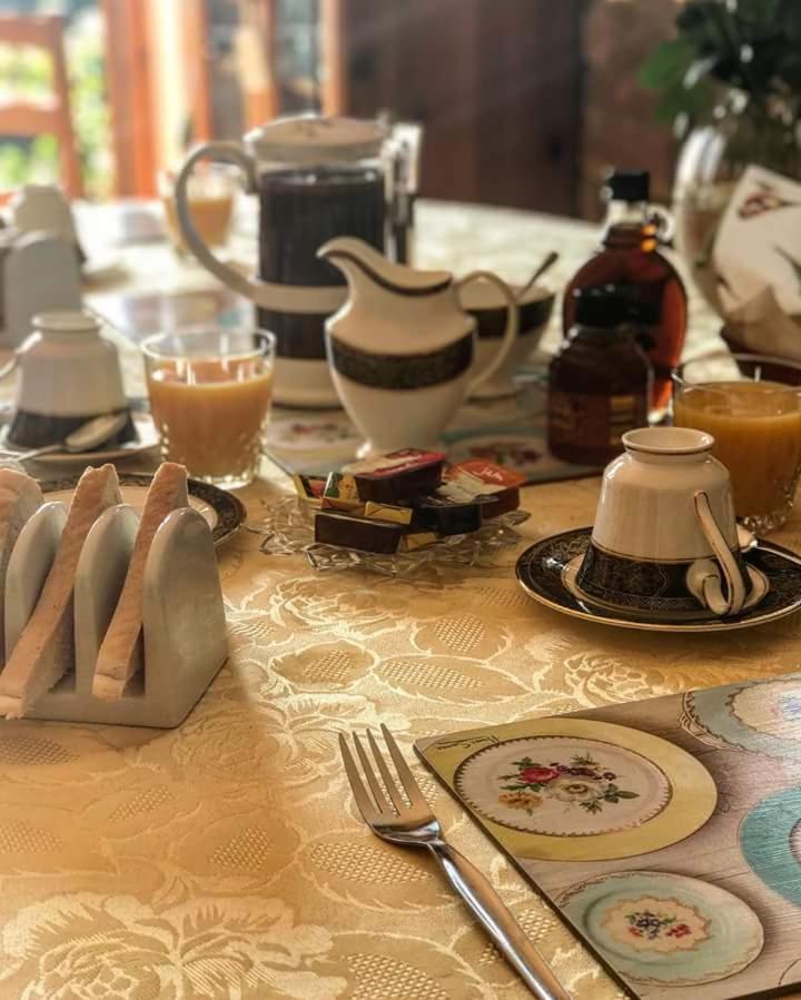 Woodpeckers Cottage B&B Pett Extérieur photo
