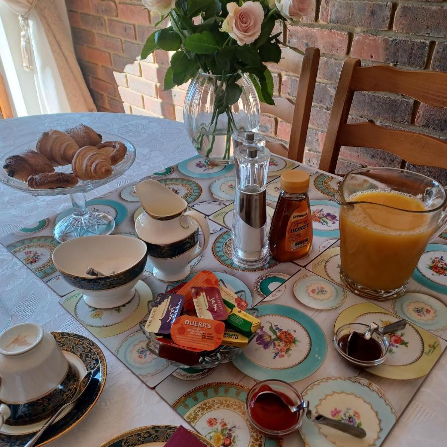 Woodpeckers Cottage B&B Pett Extérieur photo